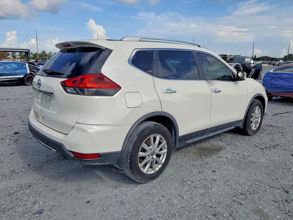 2020 NISSAN ROGUE SV 3