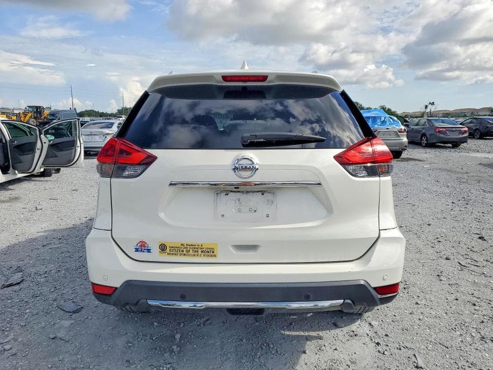 2020 NISSAN ROGUE SV 6