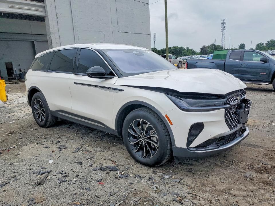 2025 LINCOLN NAUTILUS PREMIERE 4