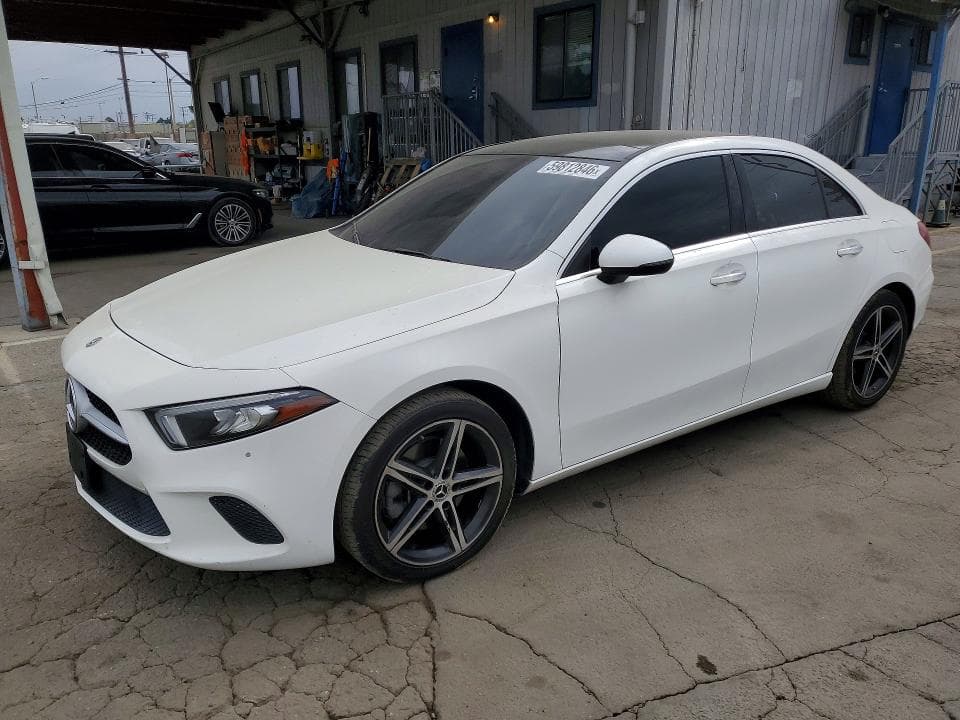2019 MERCEDES-BENZ A 220 - 1