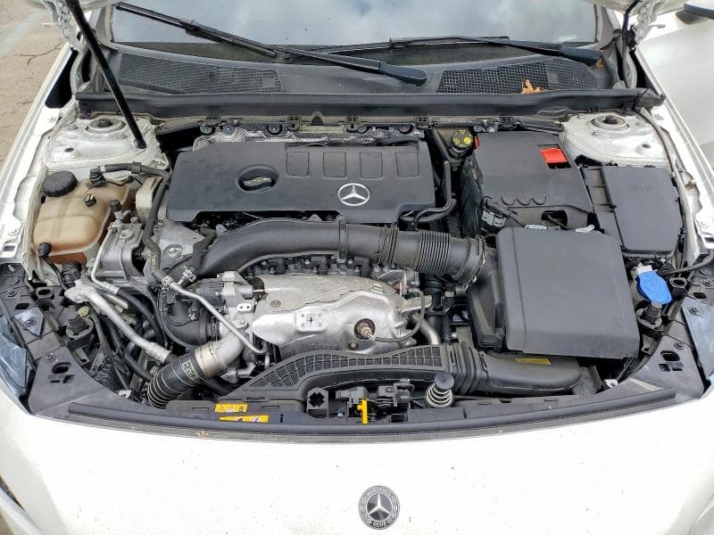 2019 MERCEDES-BENZ A 220 11