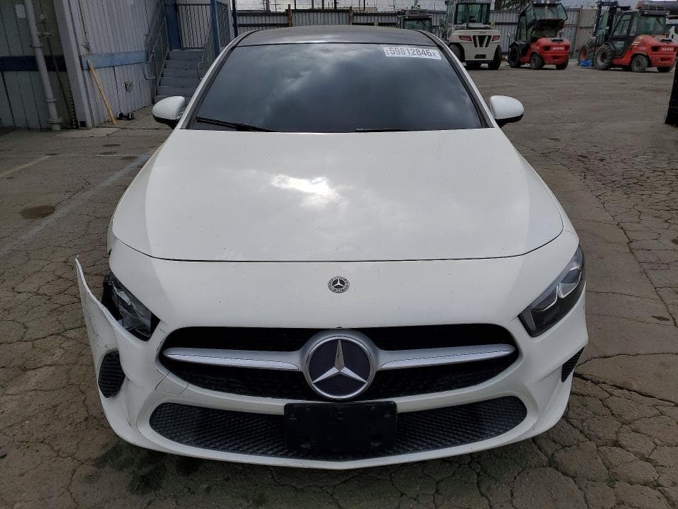 2019 MERCEDES-BENZ A 220 5