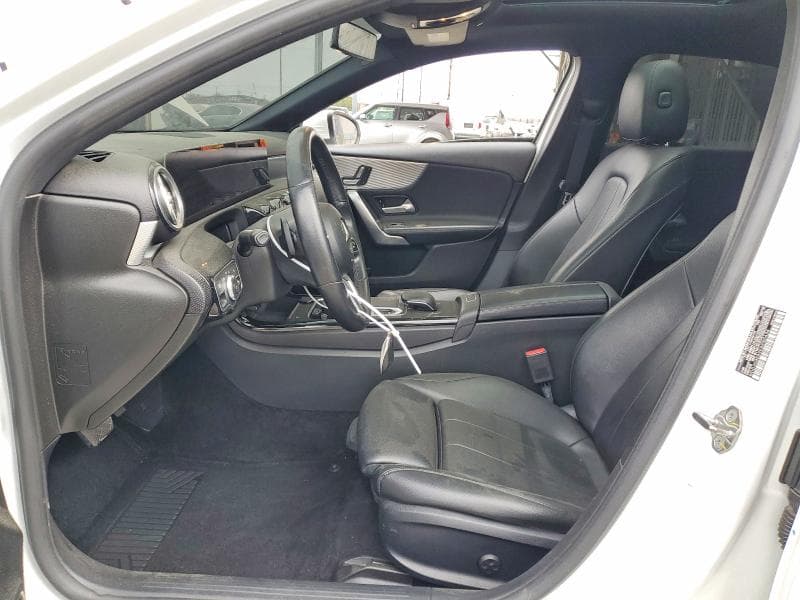 2019 MERCEDES-BENZ A 220 7