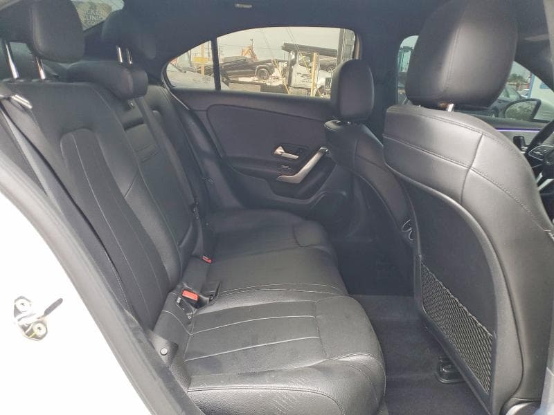 2019 MERCEDES-BENZ A 220 10