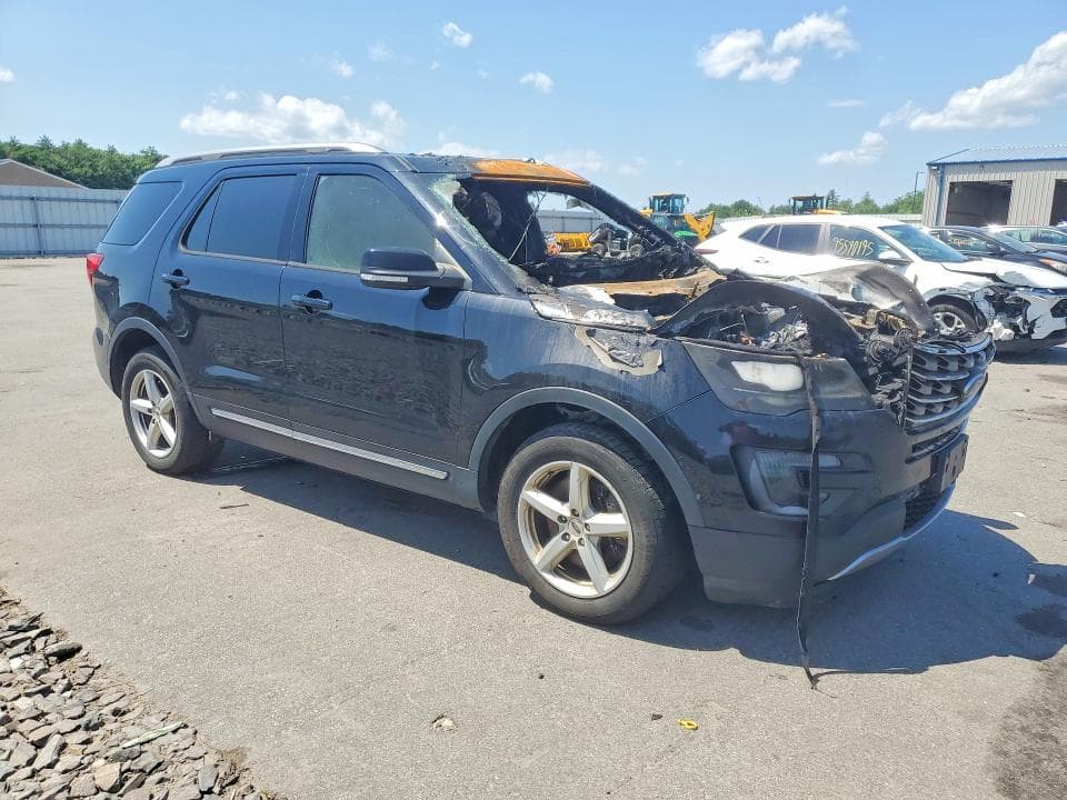 2017 FORD EXPLORER XLT 4
