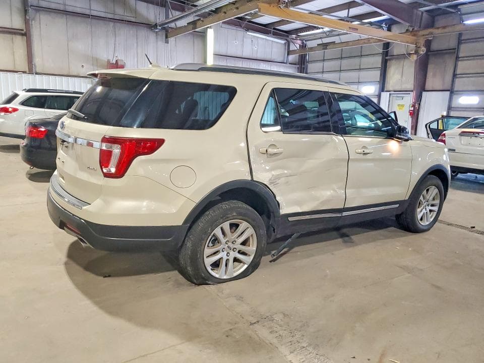 2018 FORD EXPLORER XLT 3