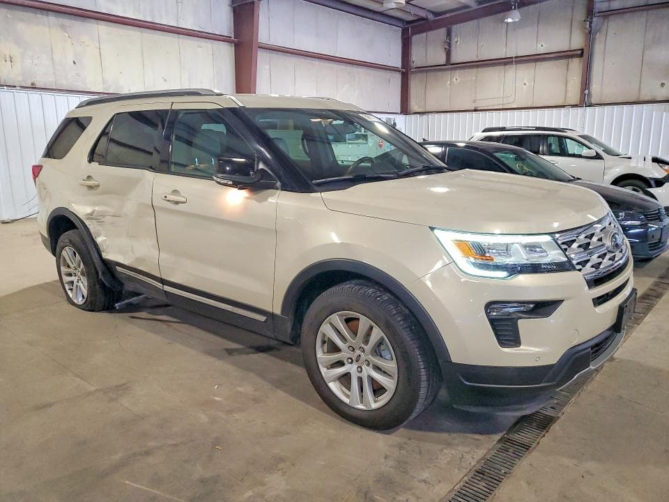 2018 FORD EXPLORER XLT 4