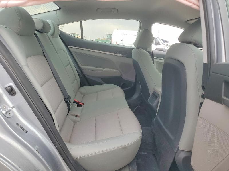 2017 HYUNDAI ELANTRA SE 10