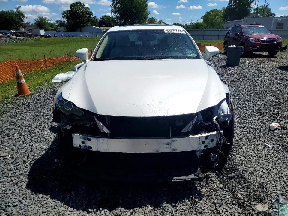 2016 LEXUS IS 300 5
