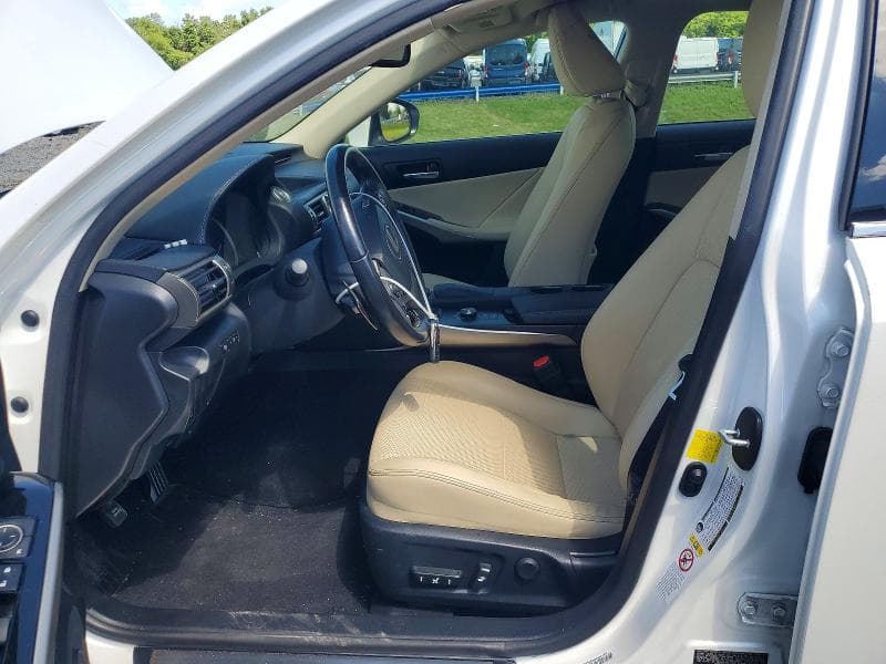 2016 LEXUS IS 300 7
