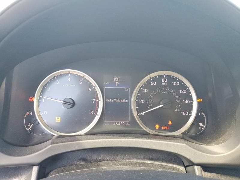 2016 LEXUS IS 300 9