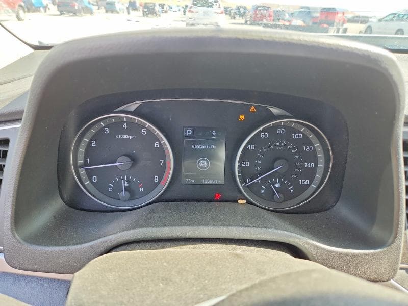 2017 HYUNDAI ELANTRA LIMITED 9