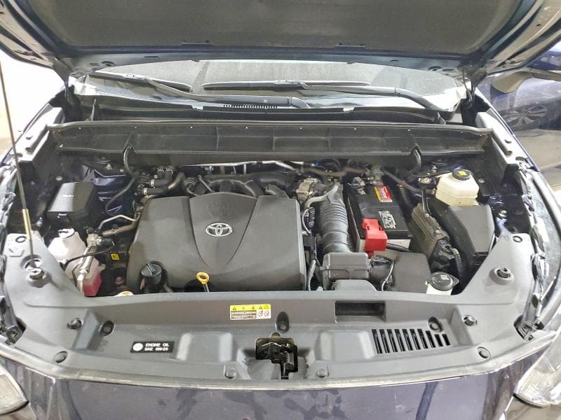 2021 TOYOTA HIGHLANDER LE 12