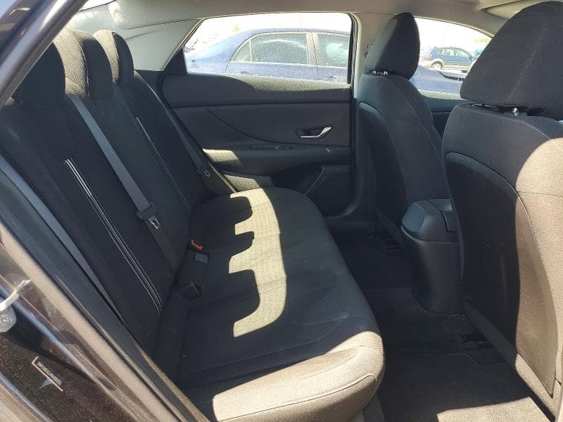 2022 HYUNDAI ELANTRA SEL 10