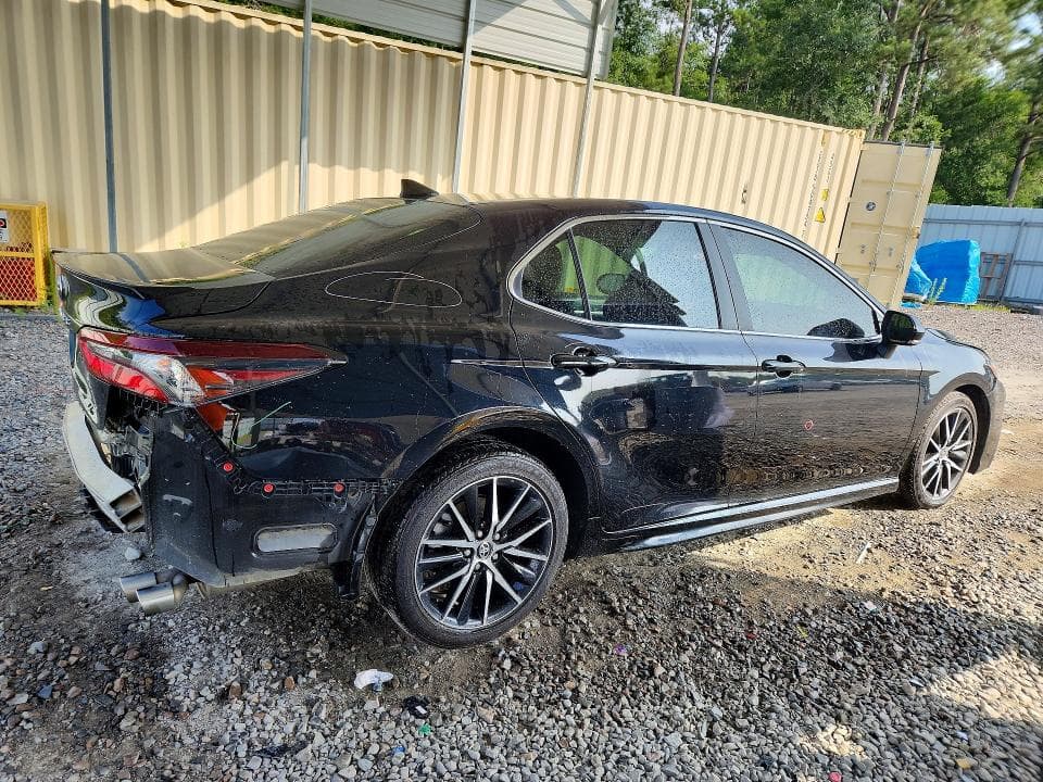 2024 TOYOTA CAMRY SE 3
