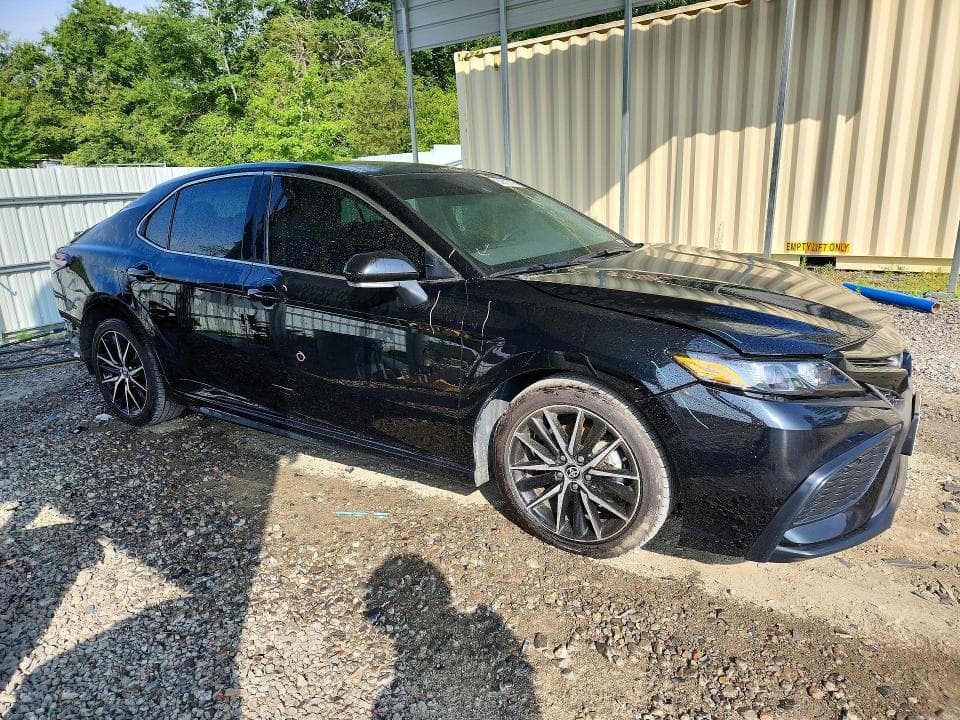 2024 TOYOTA CAMRY SE 4
