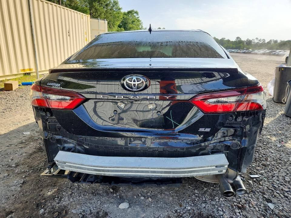 2024 TOYOTA CAMRY SE 6