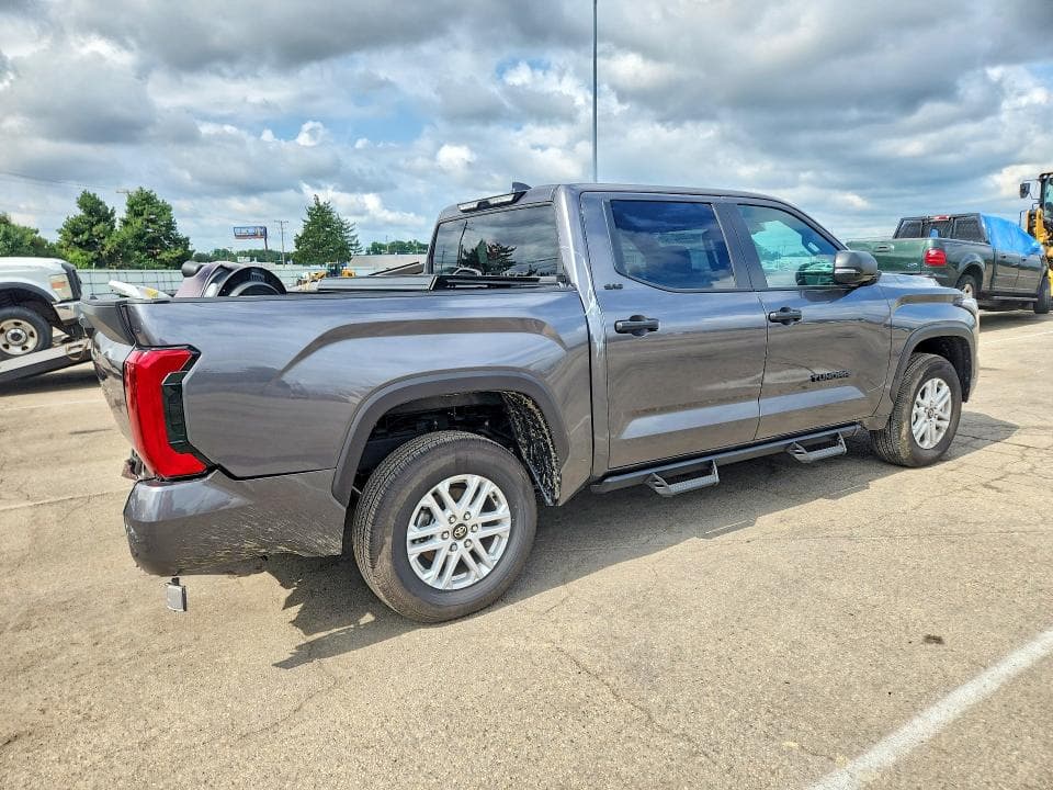 2025 TOYOTA TUNDRA SR5 3