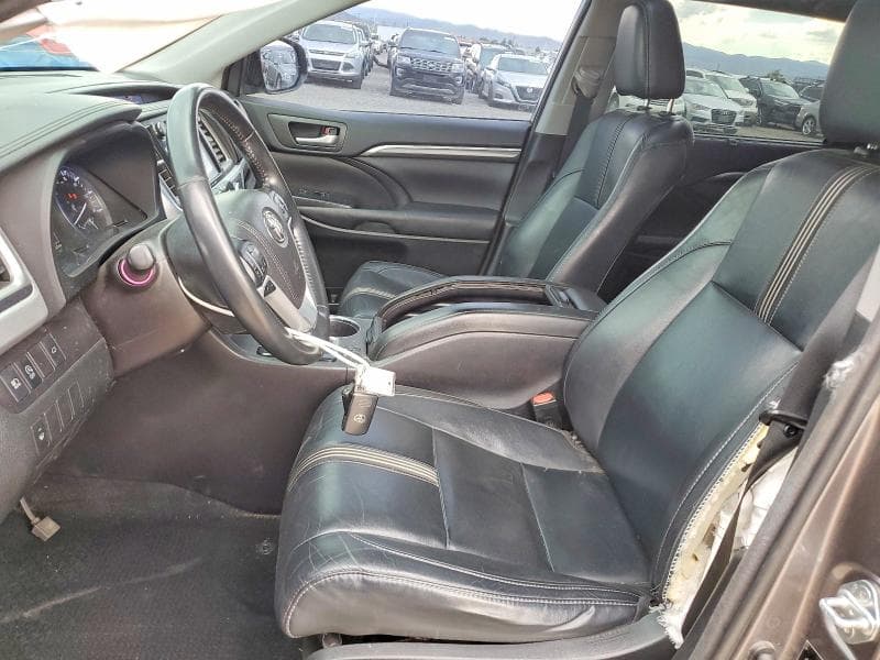 2018 TOYOTA HIGHLANDER SE 7