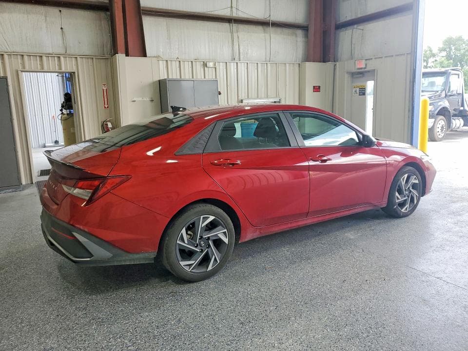 2025 HYUNDAI ELANTRA SEL SPORT 3