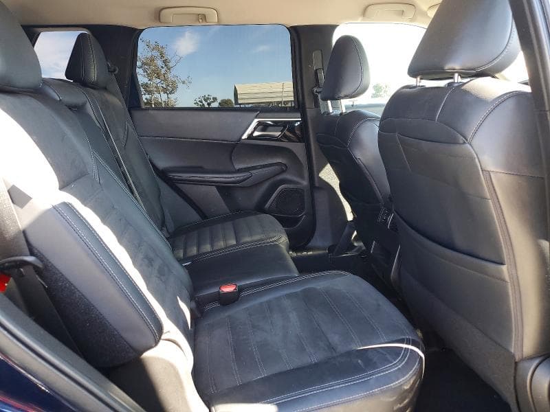 2024 MITSUBISHI OUTLANDER SE 11