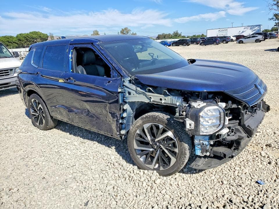 2024 MITSUBISHI OUTLANDER SE 4