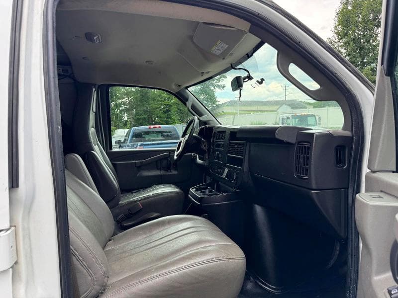 2019 CHEVROLET EXPRESS G2500 8