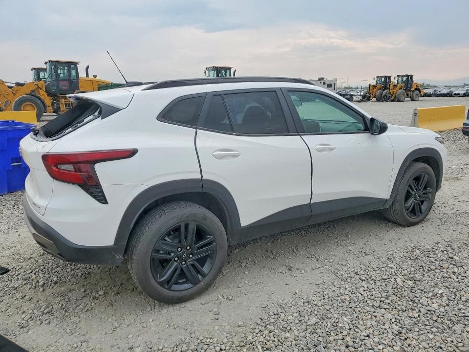 2024 CHEVROLET TRAX ACTIV 3
