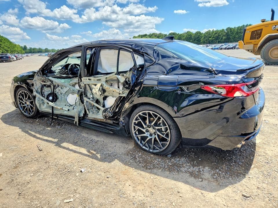 2025 TOYOTA CAMRY XSE 2