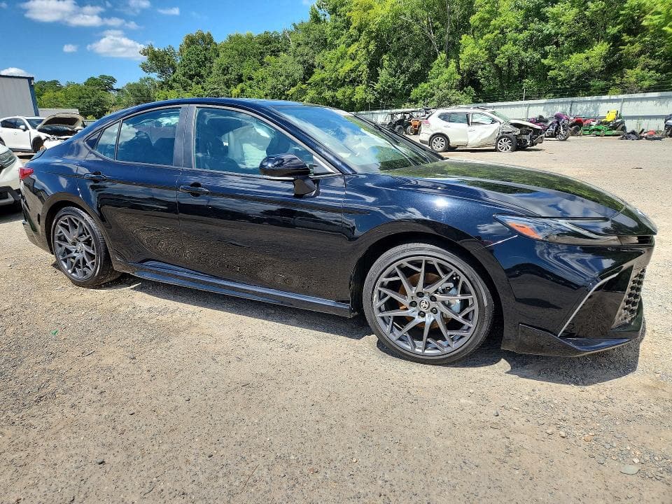 2025 TOYOTA CAMRY XSE 4