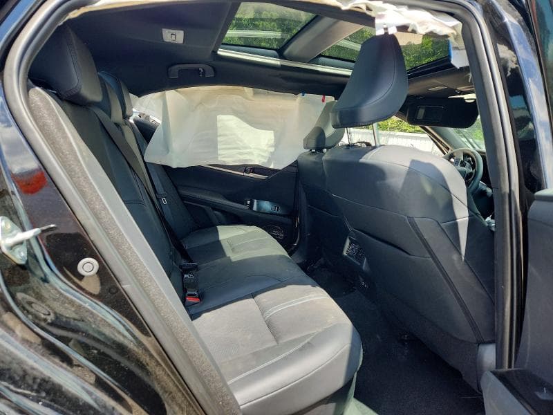 2025 TOYOTA CAMRY XSE 10