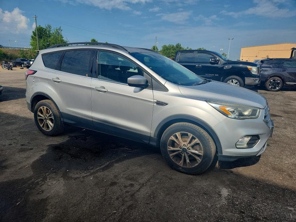 2017 FORD ESCAPE SE SE 4