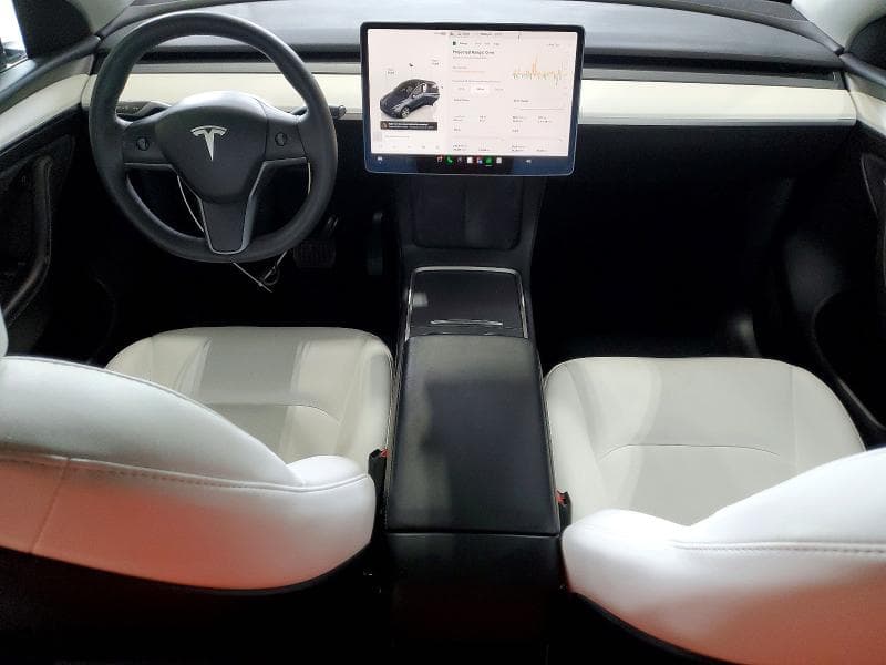 2023 TESLA MODEL Y 8