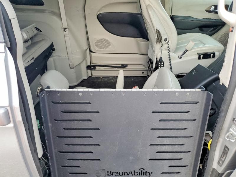 2017 CHRYSLER PACIFICA TOURING L PLUS TOURING L PLUS 10