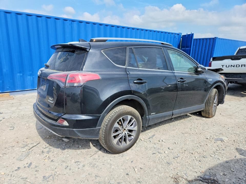 2018 TOYOTA RAV4 HYBRID XLE 3