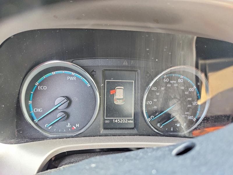 2018 TOYOTA RAV4 HYBRID XLE 9