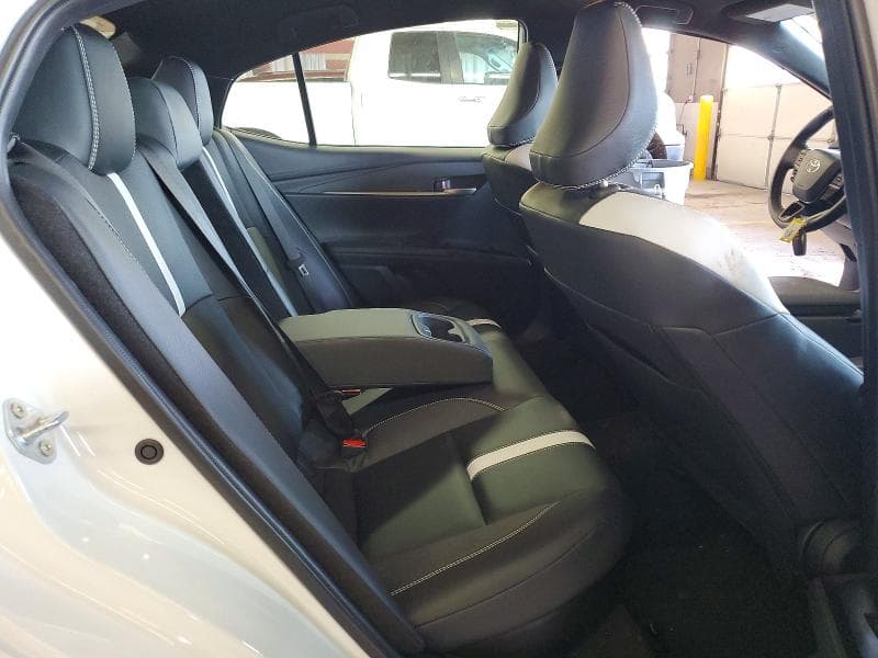 2025 TOYOTA CAMRY SE 10