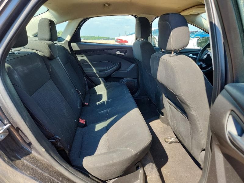 2018 FORD FOCUS SE 10