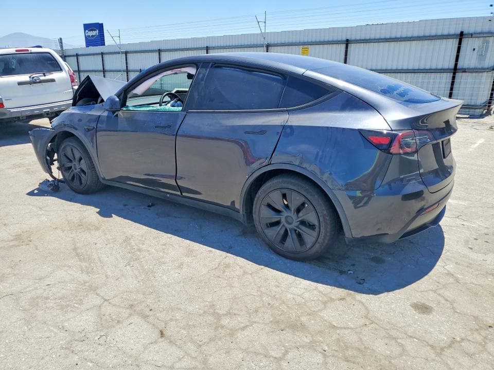 2025 TESLA MODEL Y 2