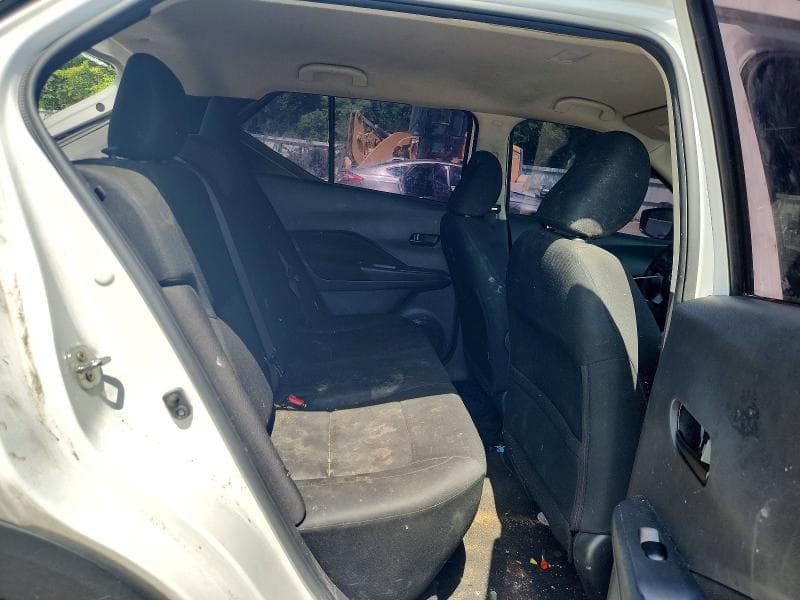 2025 NISSAN KICKS PLAY S 11