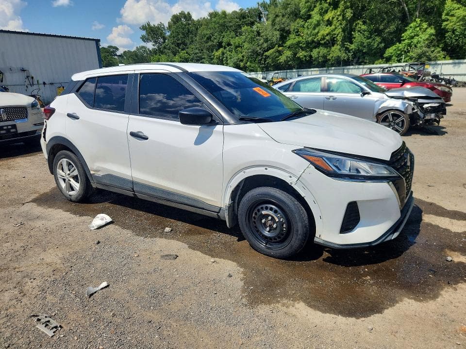 2025 NISSAN KICKS PLAY S 4