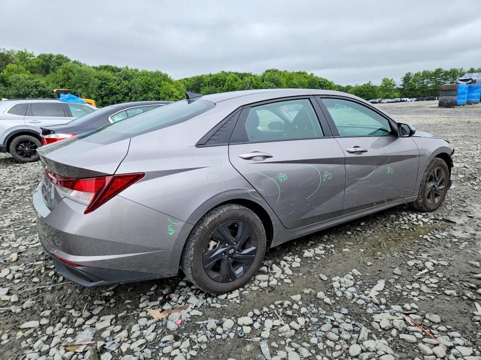2023 HYUNDAI ELANTRA SEL 3