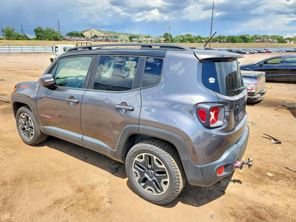 2017 JEEP RENEGADE TRAILHAWK 2