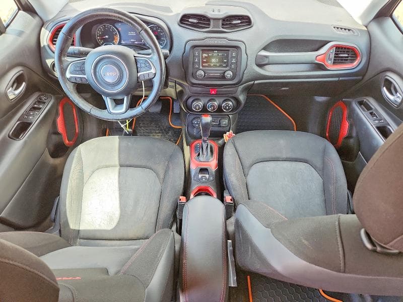 2017 JEEP RENEGADE TRAILHAWK 8