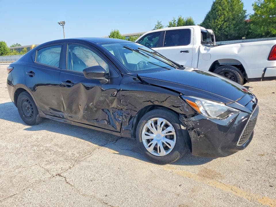2020 TOYOTA YARIS L 4