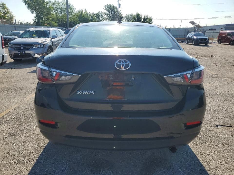 2020 TOYOTA YARIS L 6