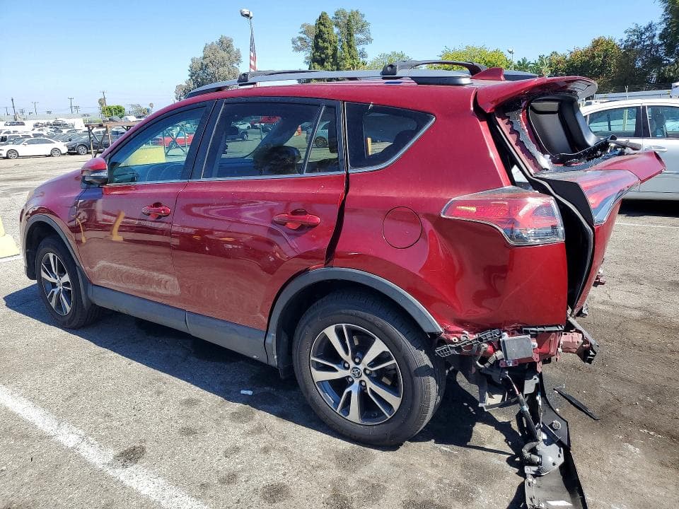 2018 TOYOTA RAV4 XLE 2