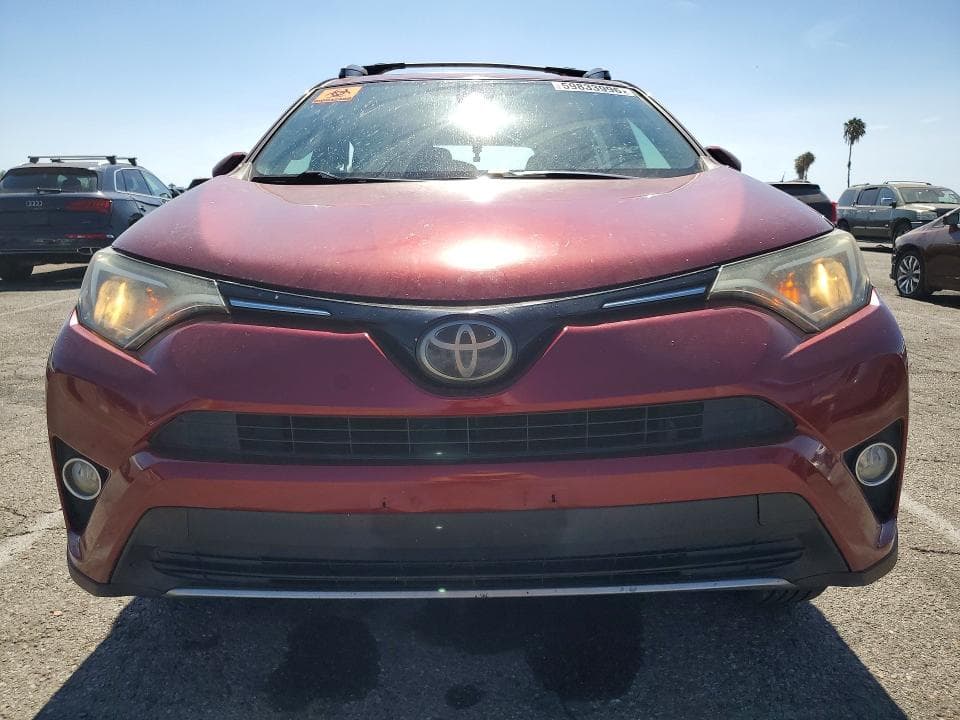 2018 TOYOTA RAV4 XLE 5