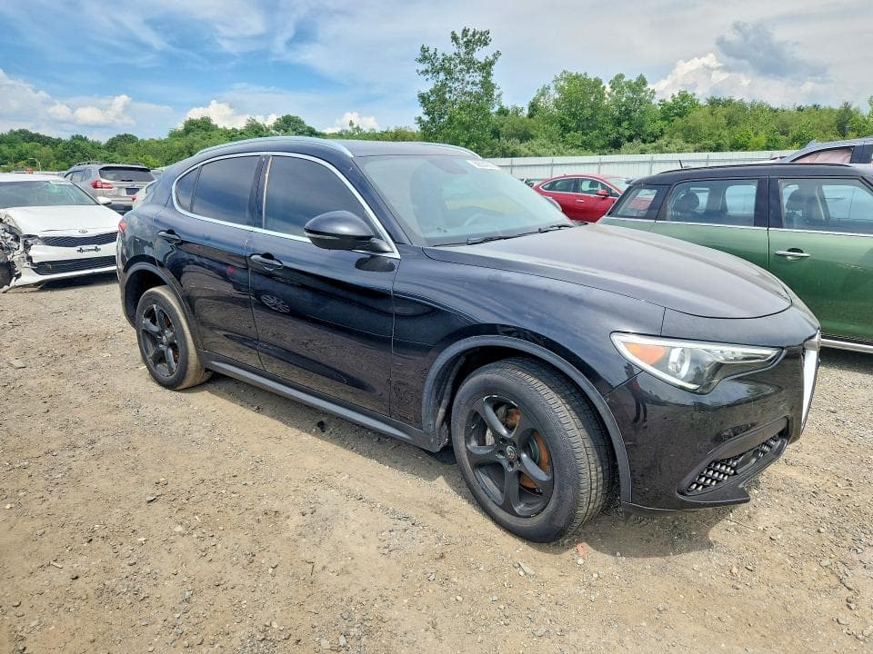 2019 ALFA ROMEO STELVIO 4