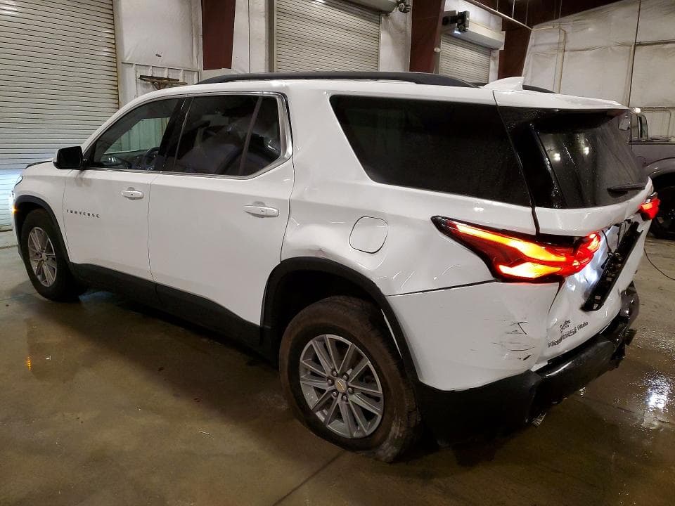 2023 CHEVROLET TRAVERSE LT LT 2